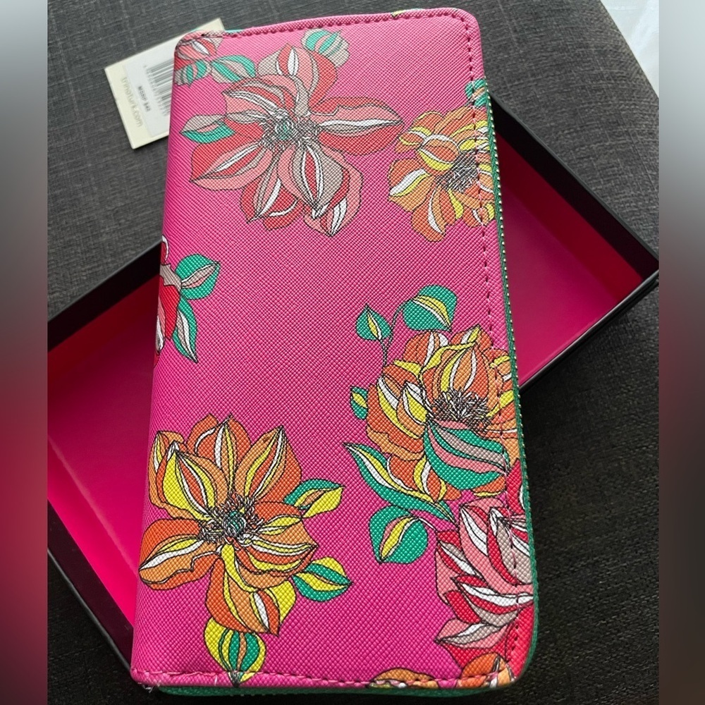 Trina Turk Pink Floral Wallet, floral wallet, pink wallet,women’s wallet . - Picture 8 of 14